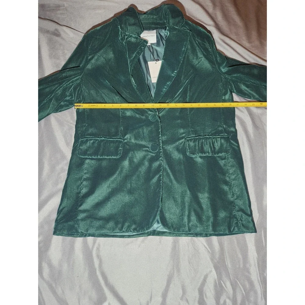 Gibson & Latimer Velvet Notch Lapel Front Coordinating Blazer in Green Size: MED